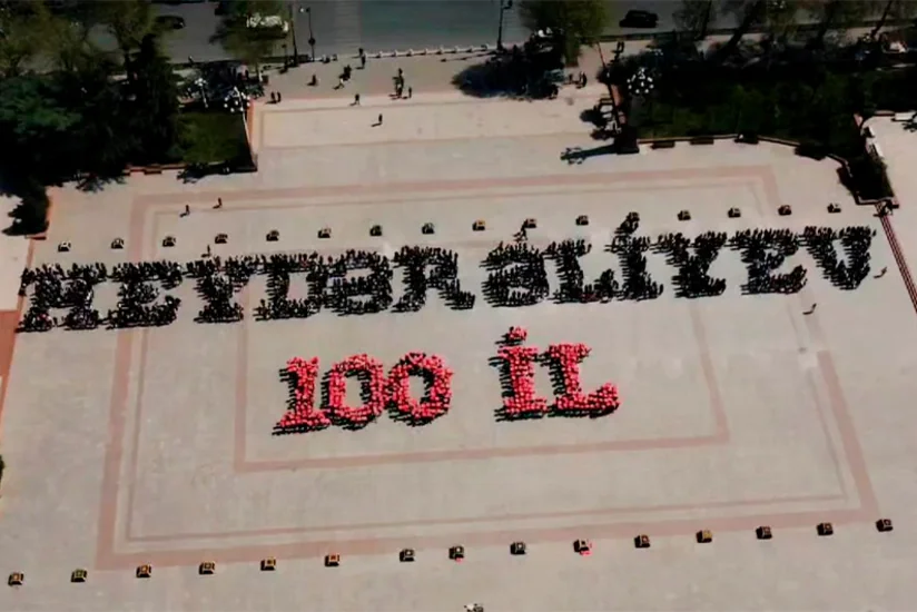 Gəncədə Heydər Əliyevin 100 illik yubileyinə həsr olunmuş fləşmob keçirilib