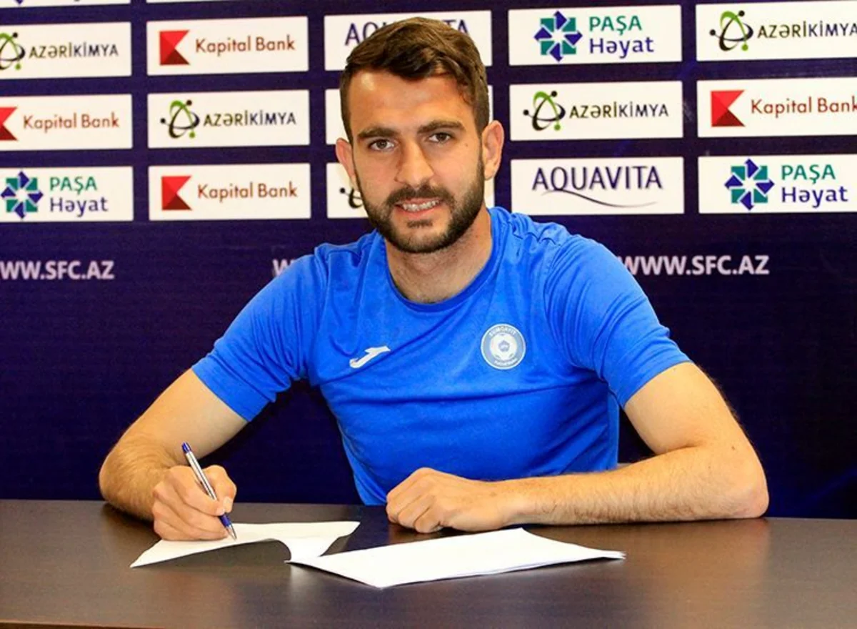 “Sumqayıt” daha bir futbolçusu ilə müqavilə müddətini uzadıb