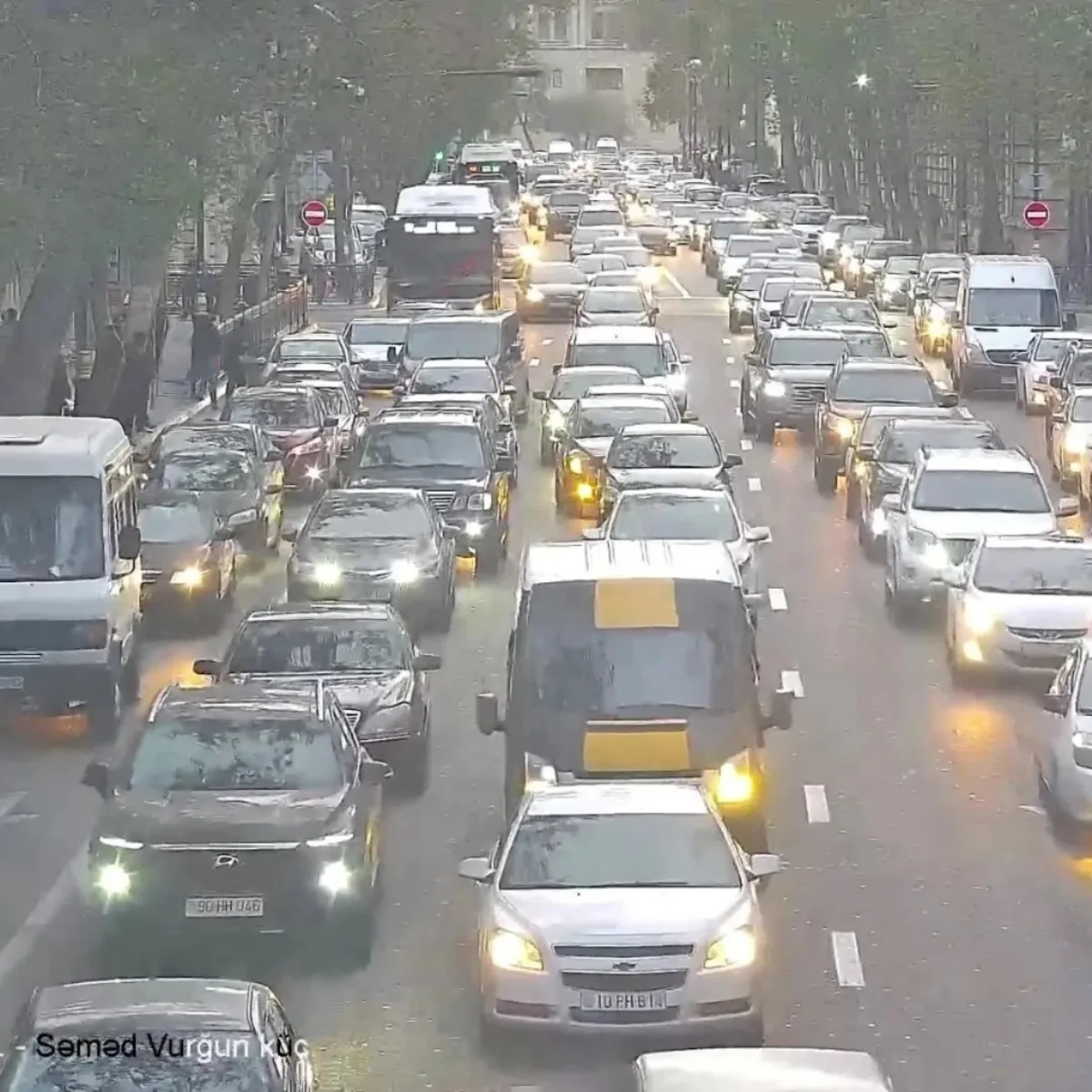 Bakının bir sıra yollarında sıxlıq müşahidə olunur
