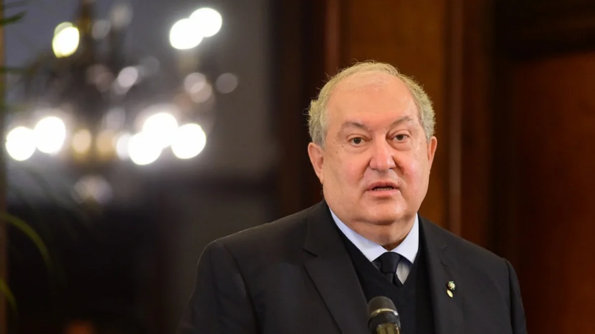 Спикер парламента Армении подписал отставку президента Саркисяна