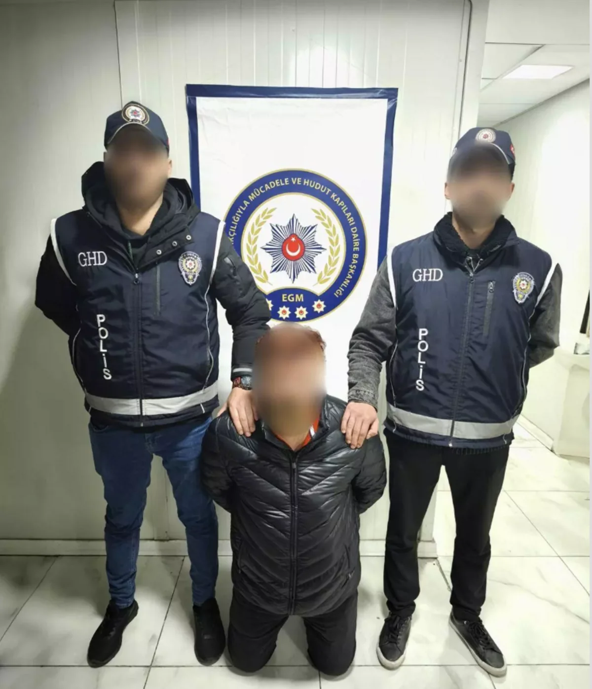 İtaliyanın qırmızı bülletenlə axtardığı cinayətkar dəstə rəhbəri Türkiyədə saxlanılıb