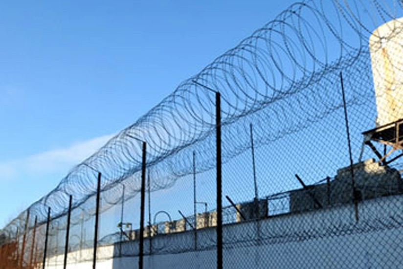 Ombudsman Aparatının əməkdaşları Bakı İstintaq Təcridxanasında 15 nəfərlə görüşüb