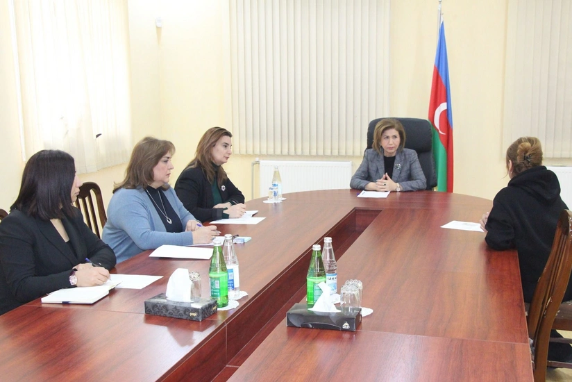 Bahar Muradova Yevlaxda vətəndaşları qəbul edib