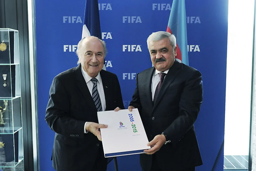 ​Rövnəq Abdullayev FİFA prezidenti ilə görüşüb
