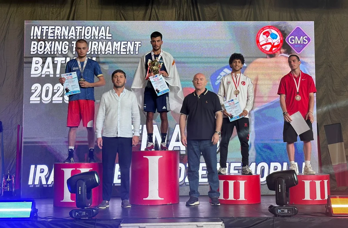 Azərbaycan boksçusu Gürcüstanda gümüş medal qazanıb