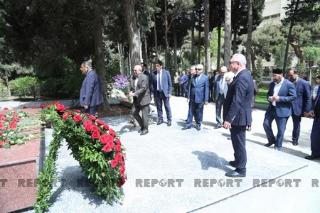 Xalq şairi Fikrət Qocanın abidəsinin açılışı olub