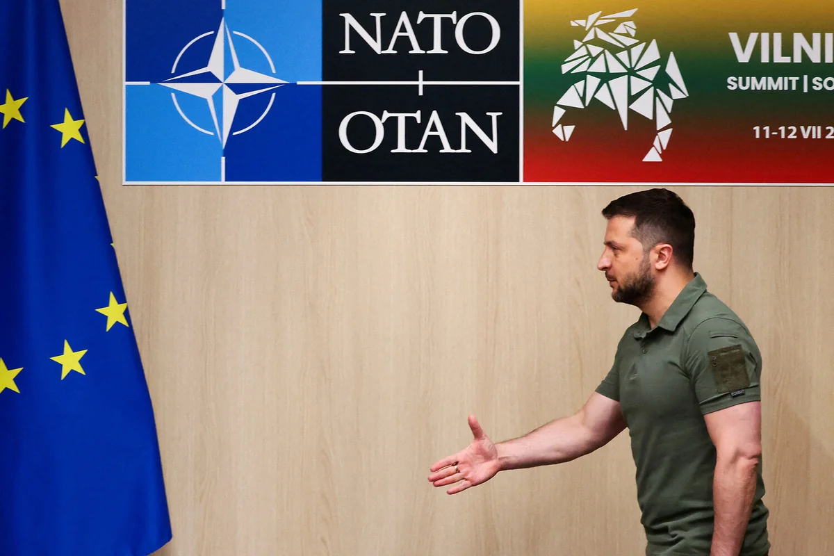 Zelenski münaqişə zamanı Ukraynanın NATO-ya daxil olması variantını təklif edib