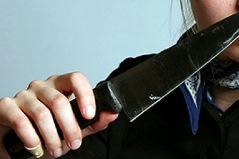 Bakıda qadın ərini bıçaqladı, sonra “Təcili yardım”a zəng vurdu