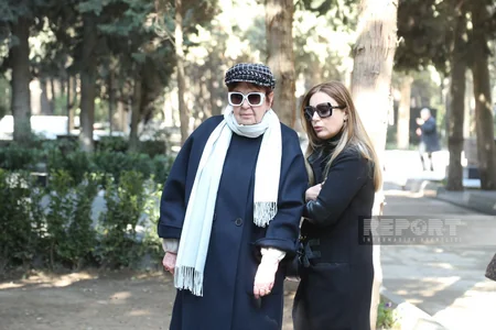 Rüstəm İbrahimbəyovun qəbirüstü abidəsinin açılışı olub