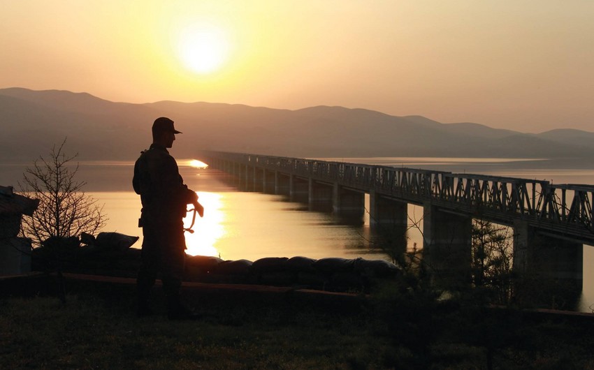 Türkiyədən Yunanıstana keçməyə çalışan 5 terrorçu saxlanılıb