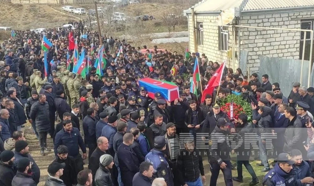 Шехид Эшгин Гусейнов похоронен в Товузе