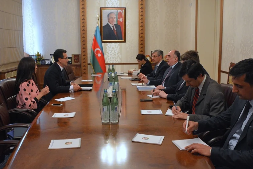 Elmar Məmmədyarov Kolumbiyanın Azərbaycandakı yeni səfirini qəbul edib