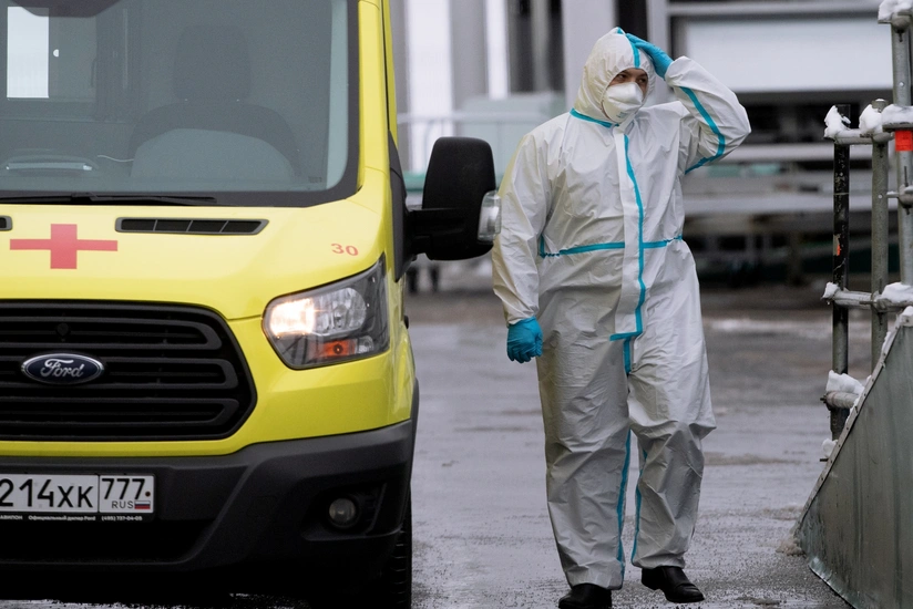 Russia reports 698 new COVID-19 deaths