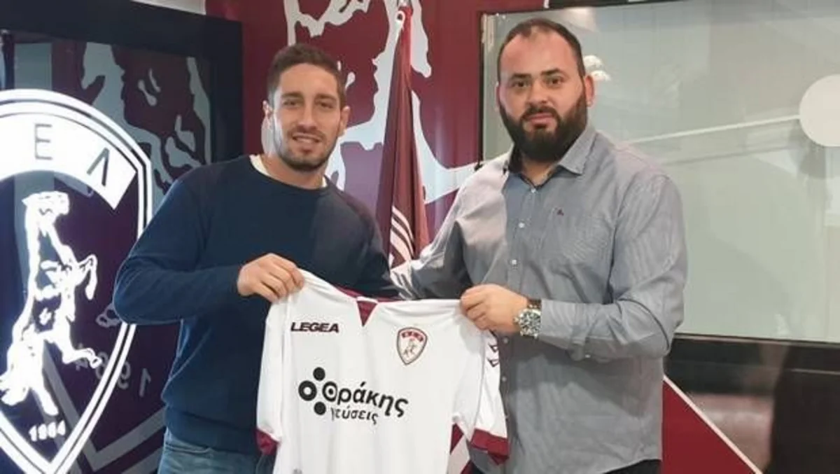 Neftçinin sabiq futbolçusu Yunanıstan klubuna keçib