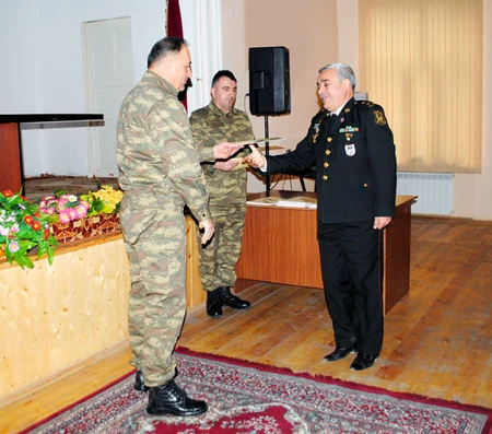 Azərbaycanda 500 nəfərə yaxın hərbçi ailəsi daimi mənzillə təmin olunub