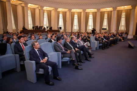 “Azersky” peyk təsvirlərinə həsr olunan sərgi açılıb