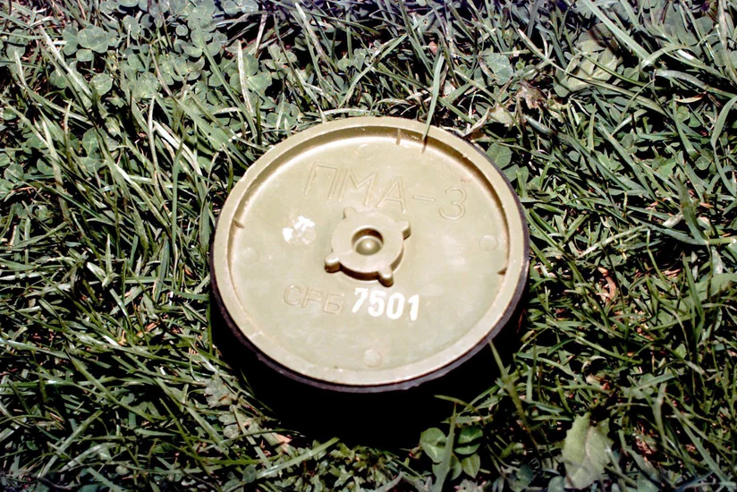 Azerbaijani servicemen to take a course on disposal of explosives