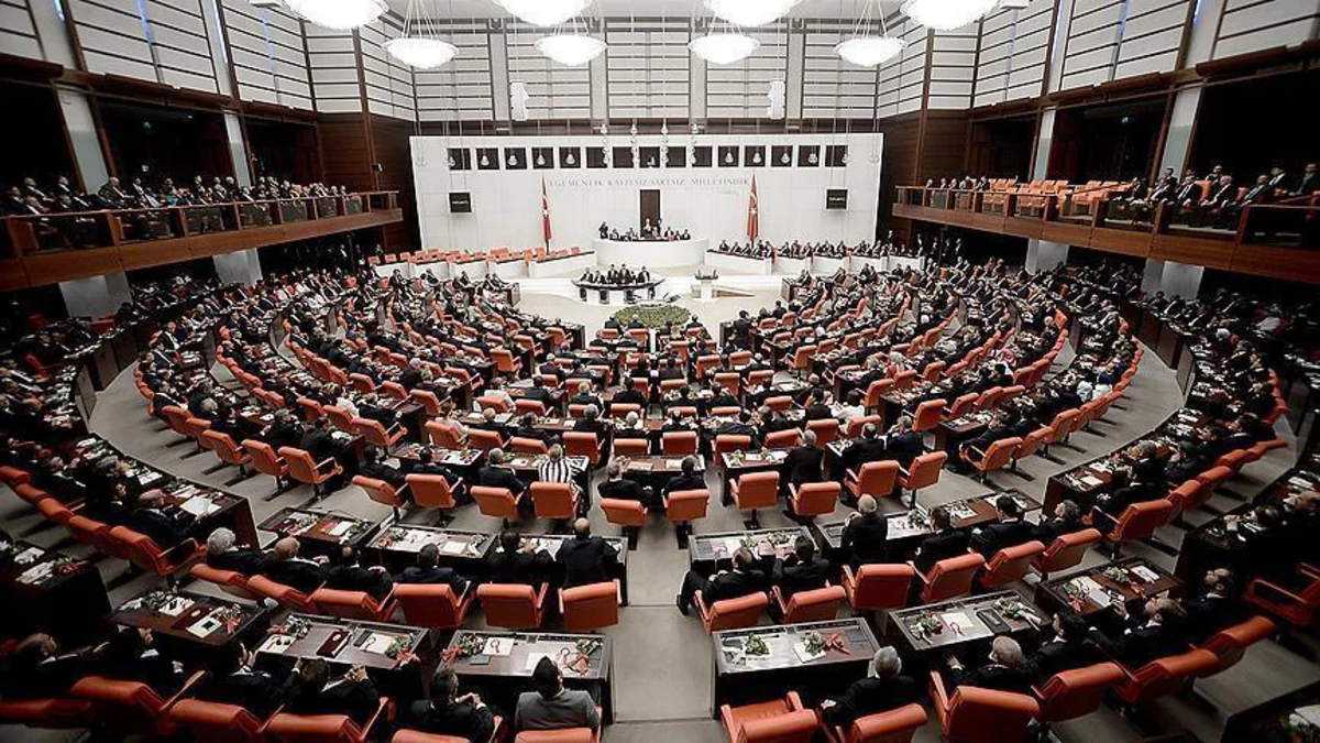 State emergency decree submitted to Turkish Parliament
