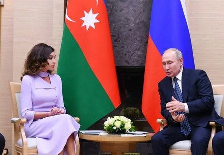 Azərbaycanın Birinci vitse-prezidenti Mehriban Əliyeva Rusiya Prezidenti Vladimir Putinlə görüşüb - FOTO