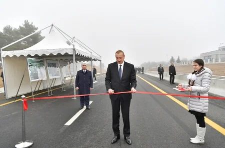 Prezident İlham Əliyev Bakı-Şamaxı-Yevlax avtomobil yolunun 101-117-ci kilometrlik hissəsinin açılışında iştirak edib - YENİLƏNİB