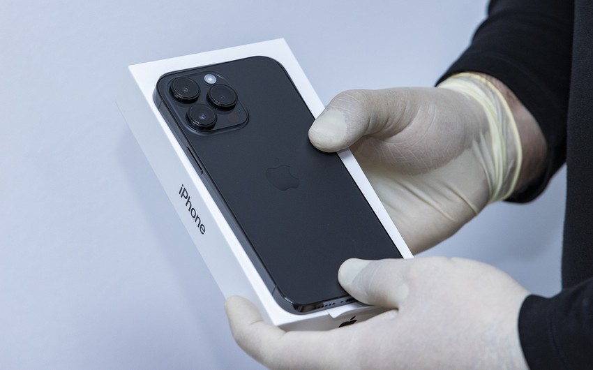 Azərbaycana 40 ədəd iPhonenin qanunsuz keçirilməsinin qarşısı alınıb