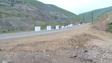 Daşkəsəndə dağılmış körpü və yol bərpa edilib