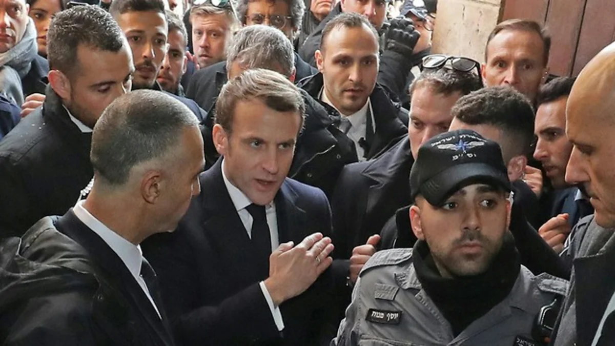 Emmanuel Makron İsrail polisinin əməkdaşları ilə mübahisə edib - FOTO - VİDEO