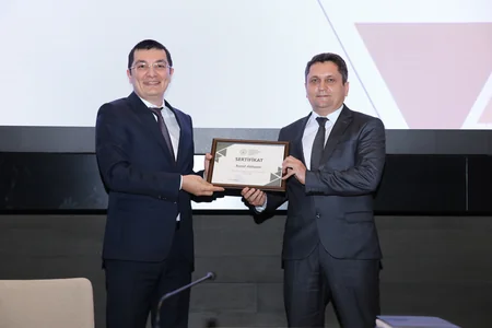 “Uğur yolu” Karyera İnkişaf Proqramının finalçılarına sertifikatlar təqdim olunub