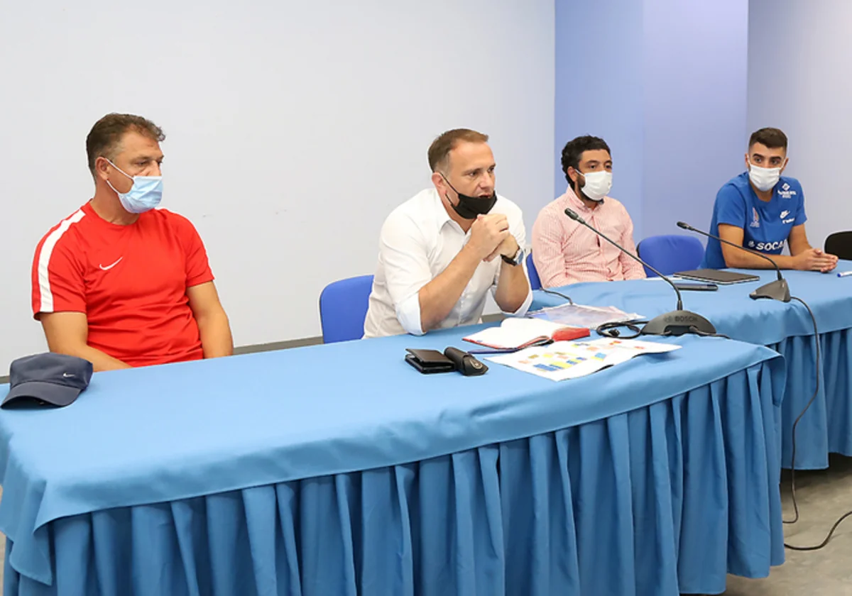 Miloş Velebit Premyer Liqa klublarının koordinatorları ilə görüşüb