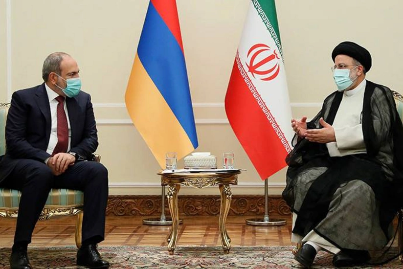Raisi, Pashinyan discuss uninterrupted organization of cargo transportation