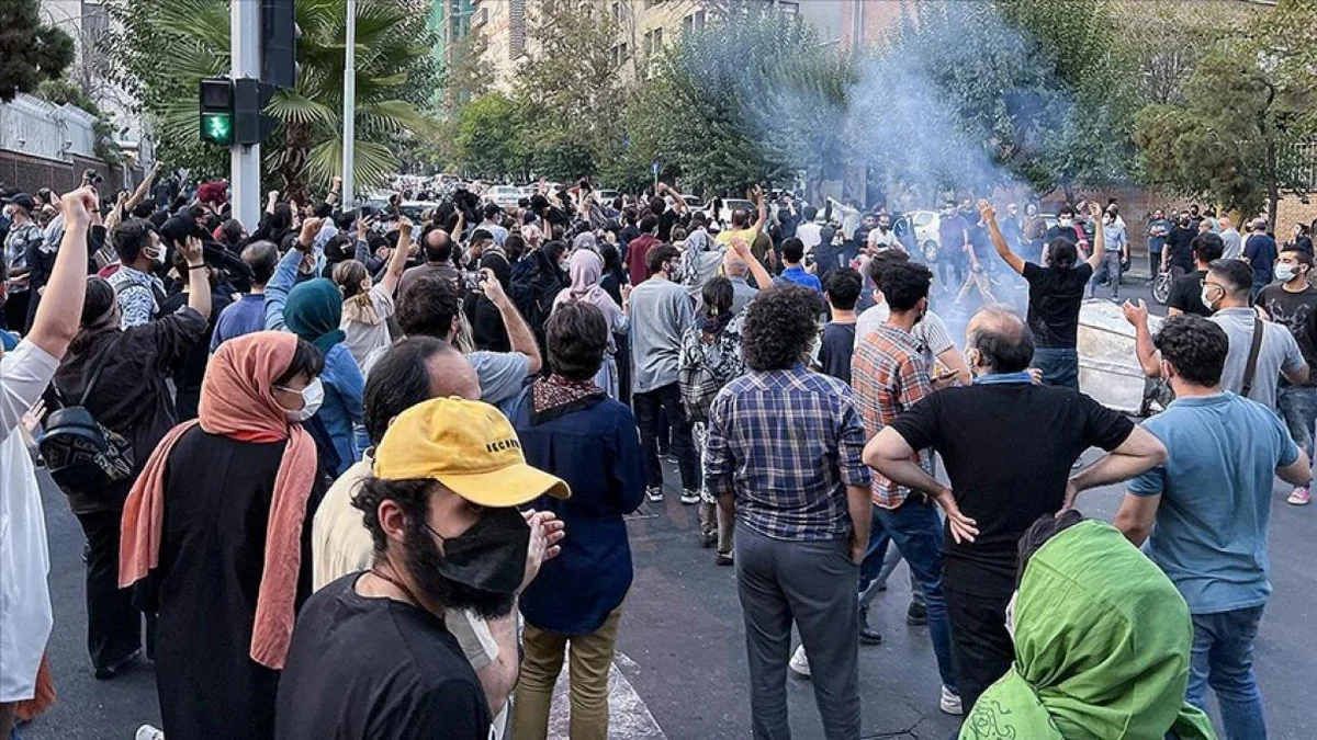 Акции протеста в Иране продолжаются: Найдено тело 22-летней студентки, похищенной силами режима