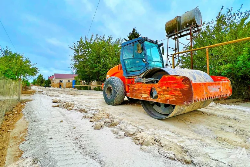 Bakının Cəfər Cabbarlı küçəsi təmir edilir