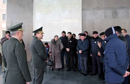 Hərbi hissə və birləşmələrdə gənc əsgərlərin andiçmə mərasimi keçirilib
