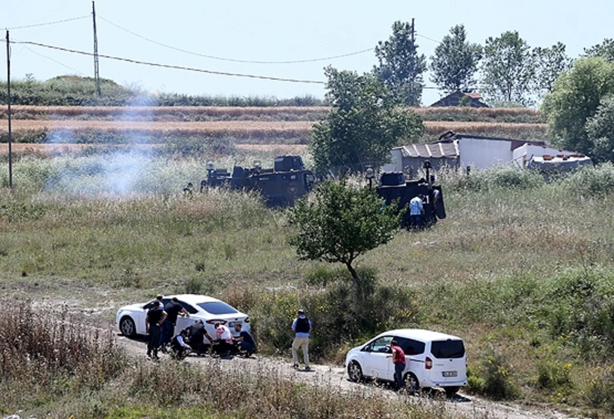 İstanbulda atışma olub, 1 polis ölüb, 1 polis yaralanıb - YENİLƏNİB - VİDEO