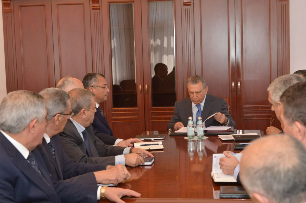 Ramiz Mehdiyev “Qaçqınkom”un yeni sədrini kollektivə təqdim edib