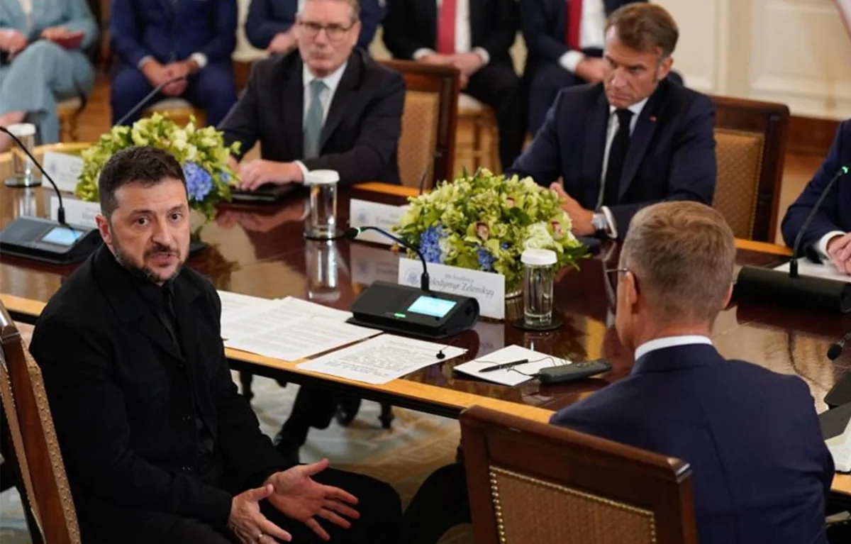 Zelenski Putin və Trampla görüşdə ərazi məsələlərini müzakirə etməyə hazırdır