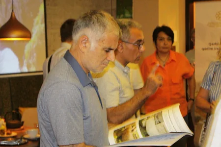 Qərbi Azərbaycanın irsini əks etdirən “Qoçdaş və Atdaş Abidələri” fotojurnalının təqdimatı keçirilib