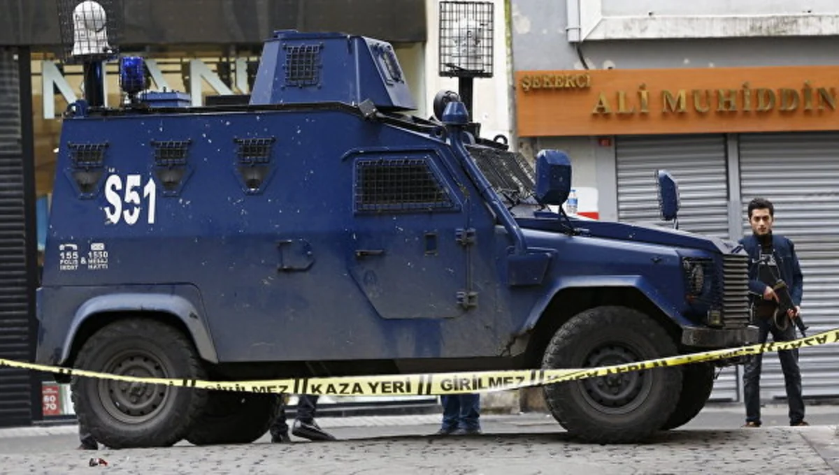 ​Türkiyədə partlayış zamanı 3 polis ölüb, 24 nəfər yaralanıb - YENİLƏNİB