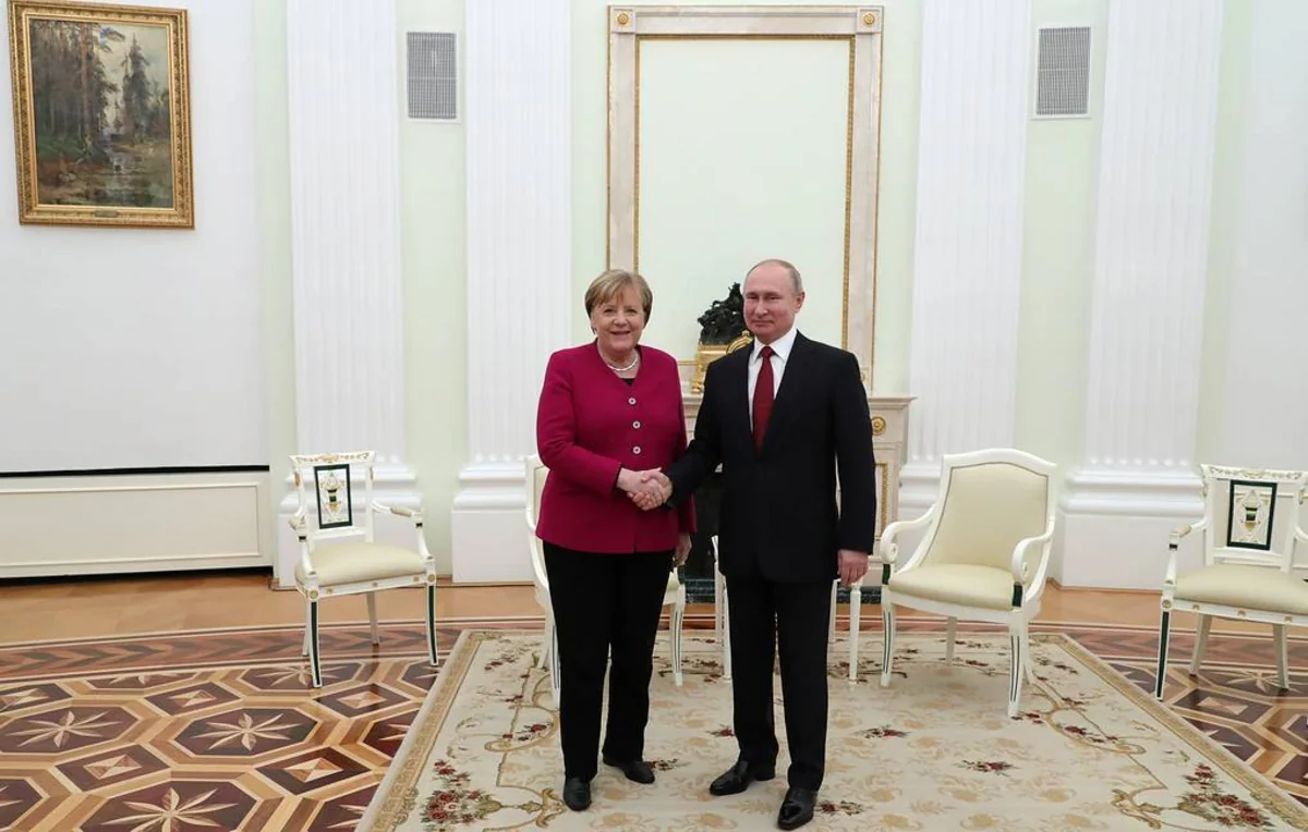 Putin: “Rusiya “Şimal axını 2” layihəsinin tikintisini özü başa çatdıra biləcək”
