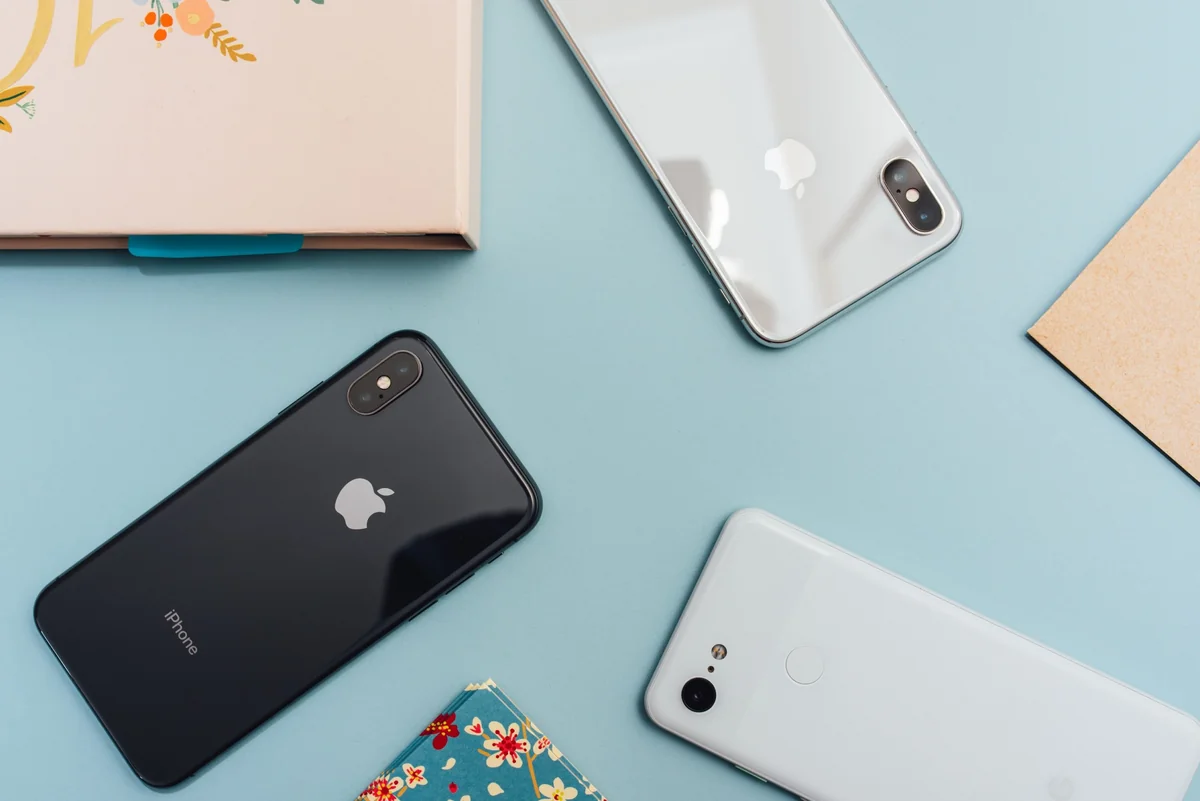Как смартфоны Apple и Google передают личные данные