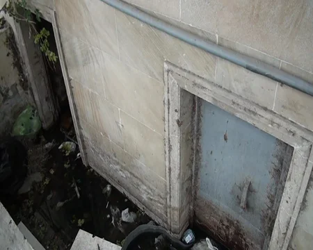 Kürdəmirdə yaşayış binasına qrunt suları dolub, antisanitar vəziyyət yaranıb