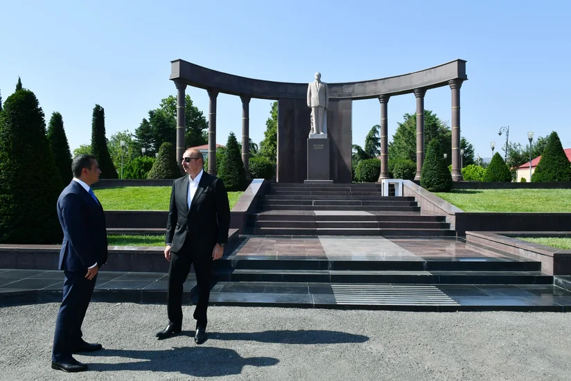 Президент Ильхам Алиев совершил поездку в Шамкирский район