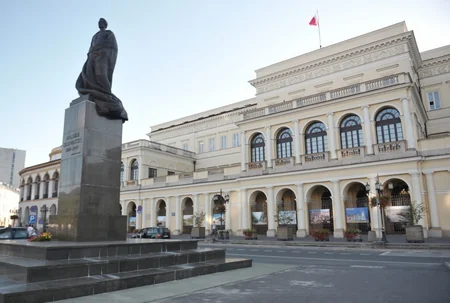Heydər Əliyev Fondunun təşkilatçılığı ilə AXC-nin 100 illiyi Varşavada qeyd edilib