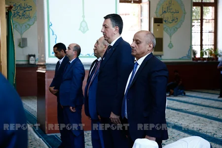 Allahşükür Paşazadə Tbilisidə camaat namazında iştirak edib