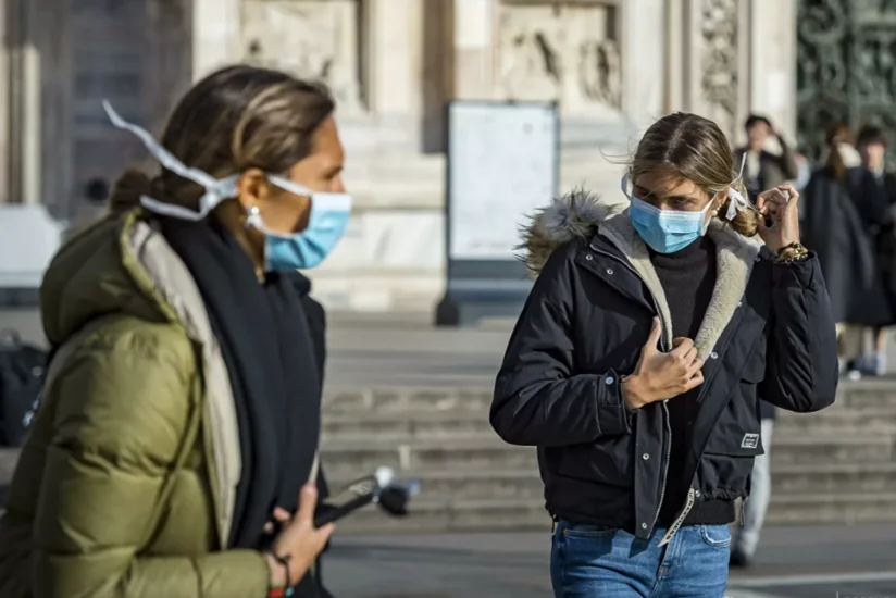 Италия ввела обязательное ношение масок на улице