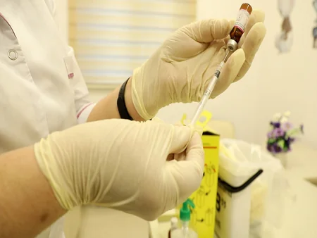 Bakının 48 tibb müəssisəsində vaksinlərin saxlanılması üçün yeni avadanlıqlar qurulub