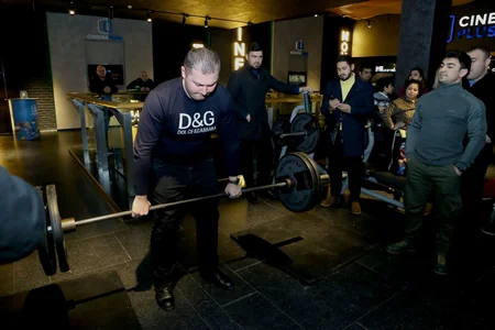 “CinemaPlus”da dünya şöhrətli ağır atlet Naim Süleymanoğlu haqqında film nümayiş edilib - VİDEO