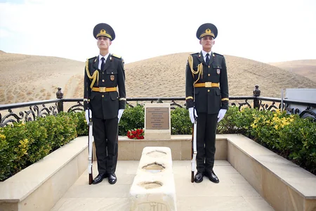 Acıdərə Türk şəhidliyinə yürüş keçirilib