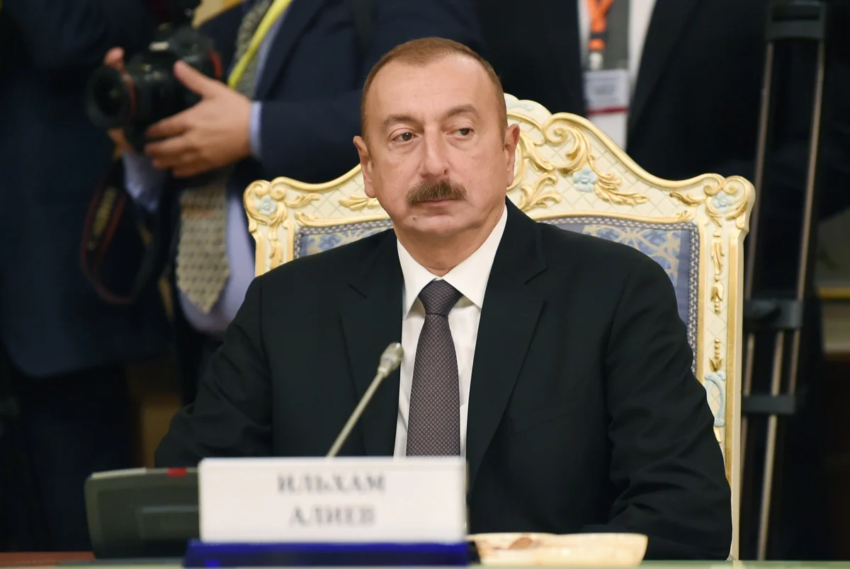 Düşənbədə Azərbaycan Prezidenti ilə Ermənistanın baş naziri arasında söhbət olub