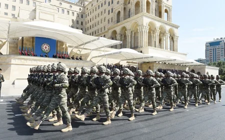 Azadlıq meydanında hərbi parad keçirilib - YENİLƏNİB-2